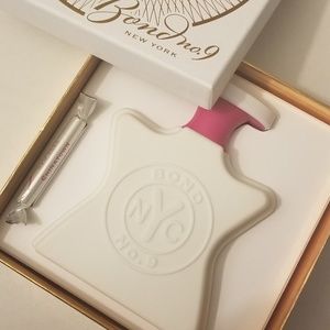 Bond No.9 Chinatown Liquid Body Silk